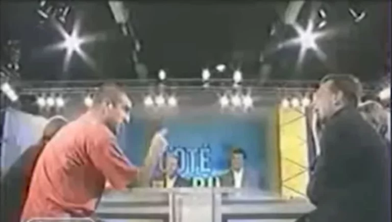 Cantona sans langue de bois mais avec langue de feu